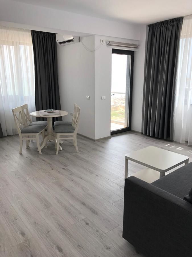 Отели типа «постель и завтрак» Apartments Excelsior Mamaia Nord Мамайя Норд – Нэводари-29