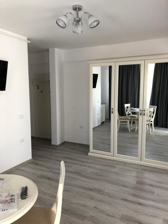 Отели типа «постель и завтрак» Apartments Excelsior Mamaia Nord Мамайя Норд – Нэводари-64